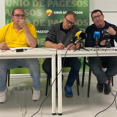Néstor Serra, Joan Guitart i Ramon Comes durant la roda de premsa del 13 de maig a Lleida (Segrià)
