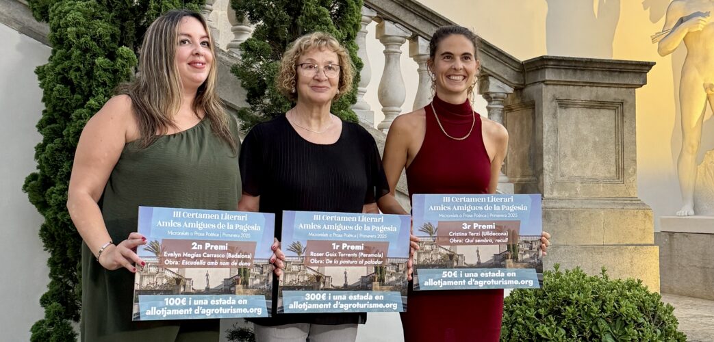 Evelyn Megías, Roser Guix i Cristina Terzi, autores dels treballs guardonats.