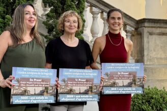 Evelyn Megías, Roser Guix i Cristina Terzi, autores dels treballs guardonats.